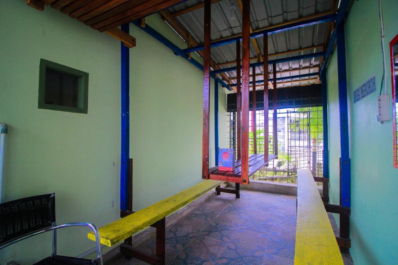 Oyo 1596 Taman Homestay Syariah Dumai Exterior foto